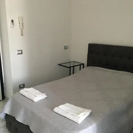 Studio Triboniano Lägenhet Milano